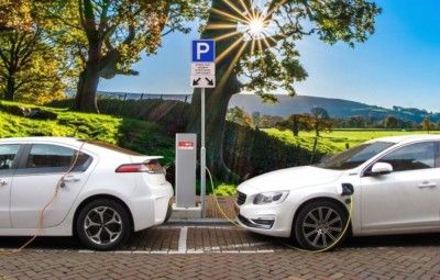 Voiture hybride : quels sont les avantages et inconvénients ?