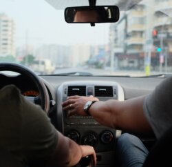 Comment devenir moniteur de conduite indépendant ? Un métier en plein boom